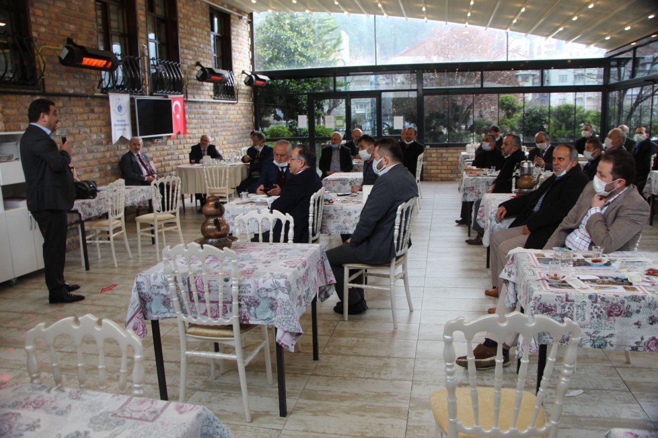 Devrek’te Emekli Olan Din Görevlilerine Plaket Verildi