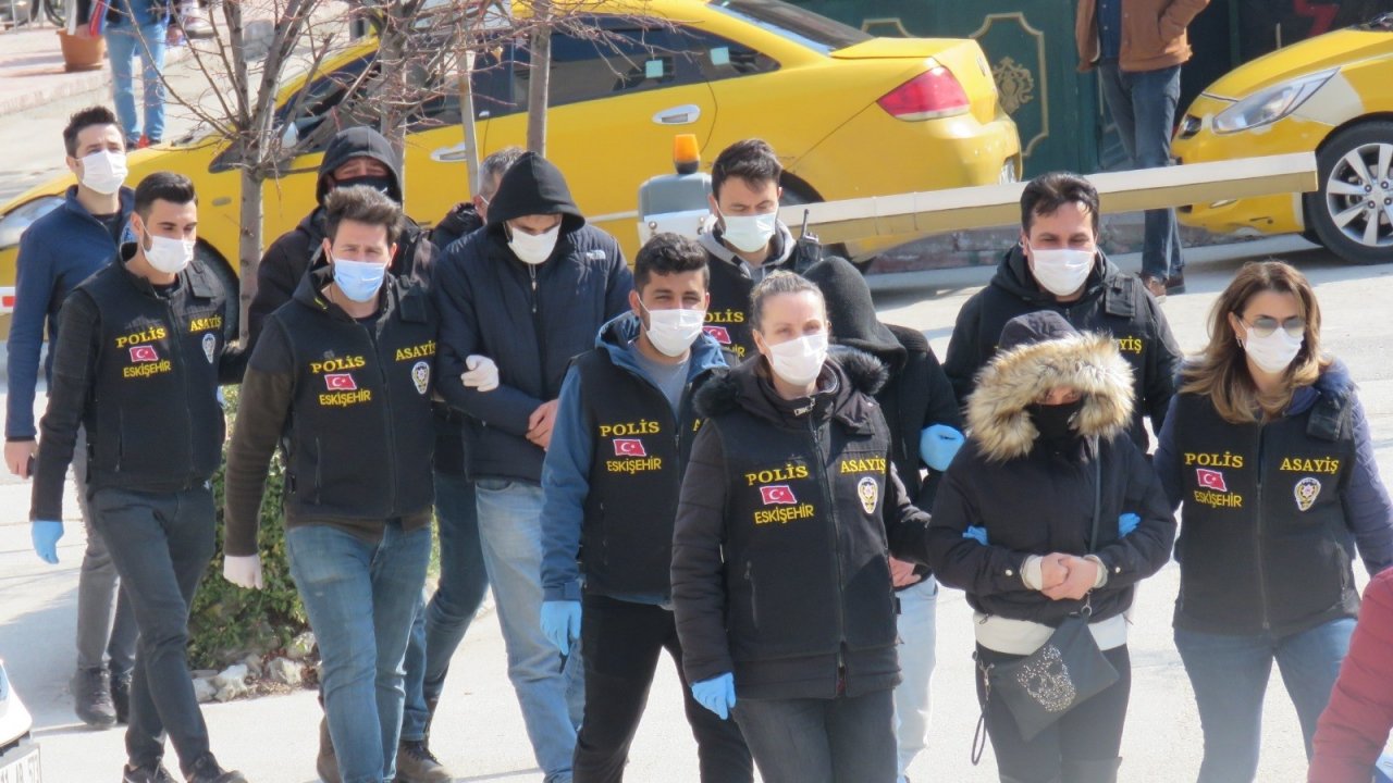 Fuhuş Operasyonunda Yakalanan 4 Kişi Tutuklandı