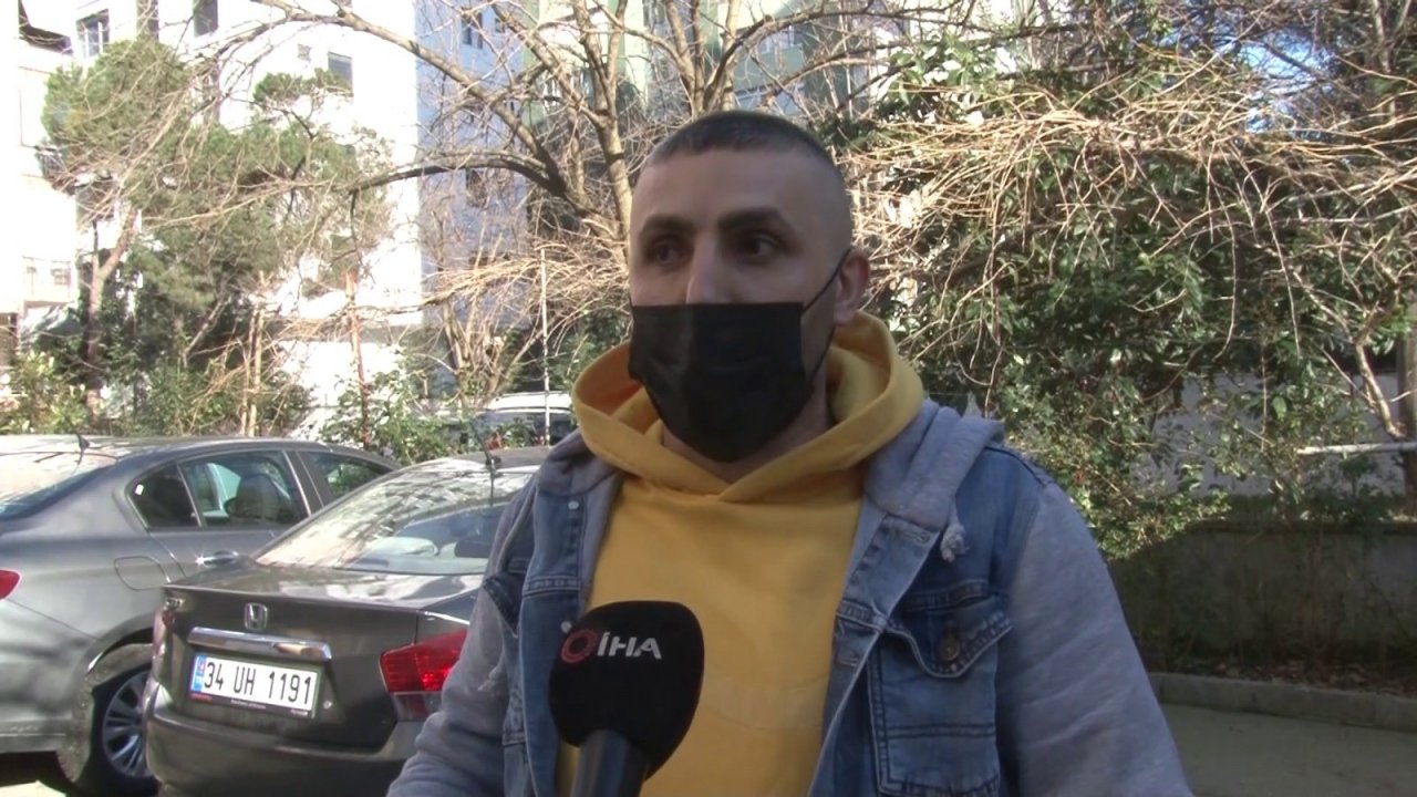 Kadıköy’de Sosyal Mesafe Kuralını Hatırlatan Müşteriye “seni Süzgece Çeviririm” Diyerek Bıçakla Tehdit Etti