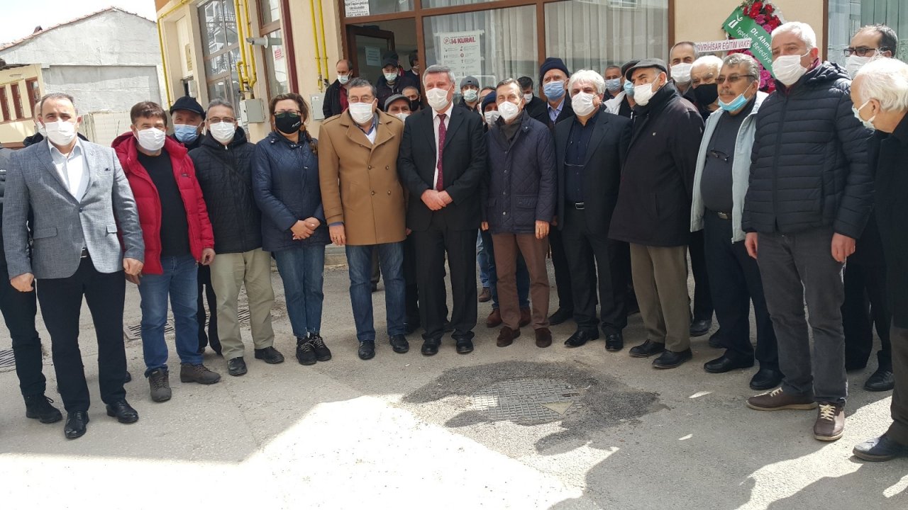 Sivrihisar Sosyal Yardımlaşma Ve Dayanışma Derneği Başkanı Yeniden İ̇smail Arslan Oldu