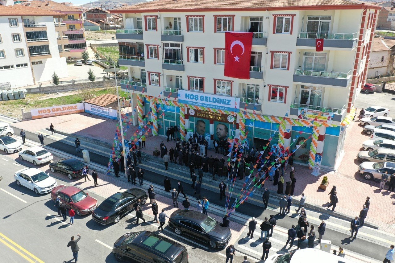 Yeşilyurt’ta Kitapseverler İçin Kitap Kafe