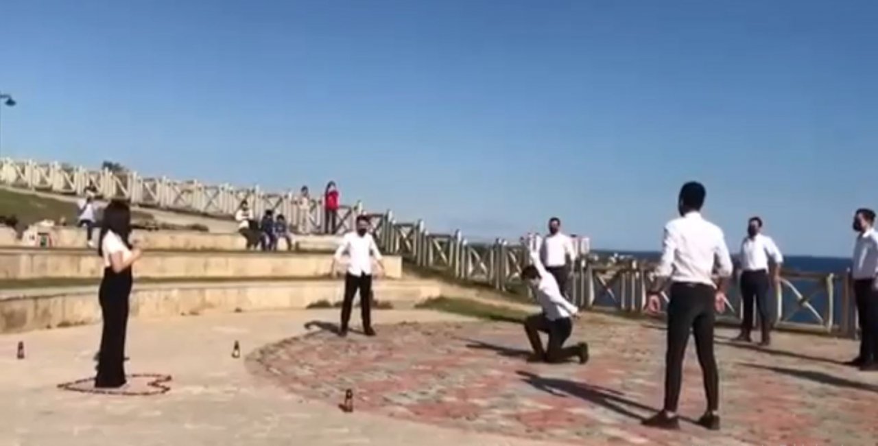 Antalya’da Zeybekli Evlilik Teklifi