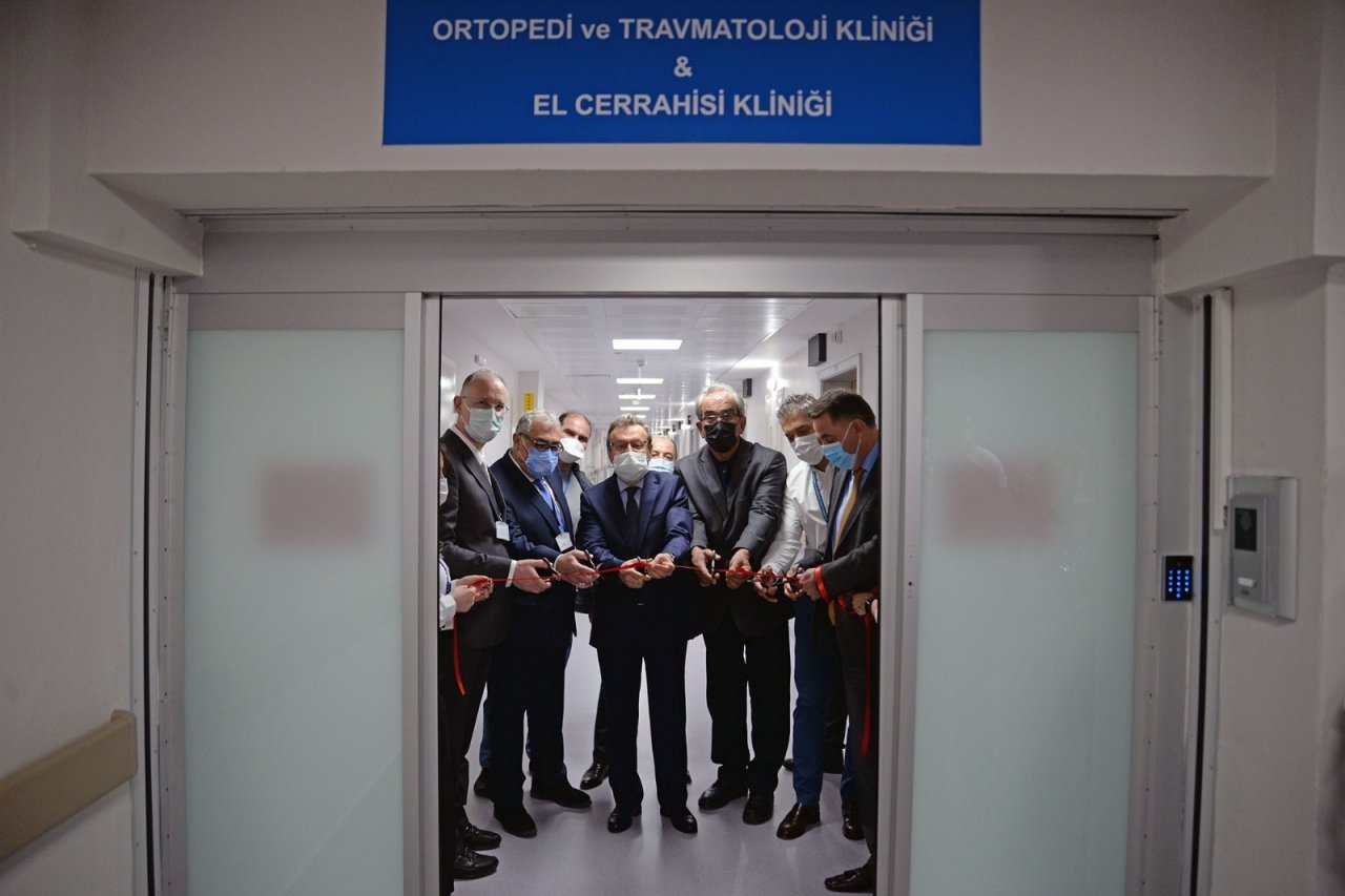 Hastane Klinikleri Yenilenen Yüzleriyle Hizmete Devam Ediyor