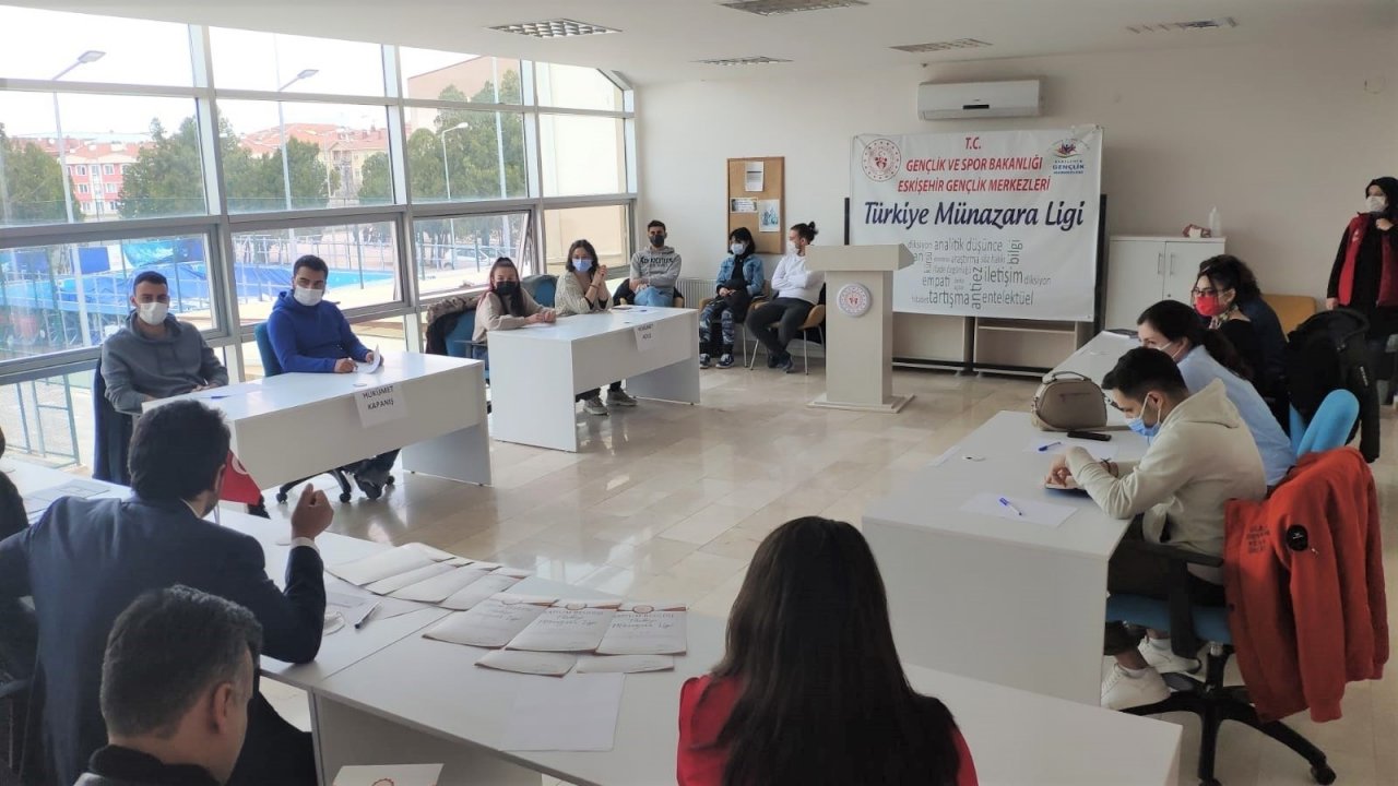 Eskişehir Gençlik Hizmetleri, Münazara Ligi İ̇l Finalini Gerçekleştirdi