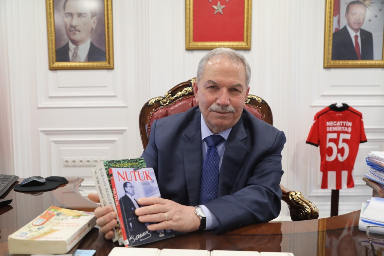 İ̇lkadım’da “kitaplar Konuşuyor”