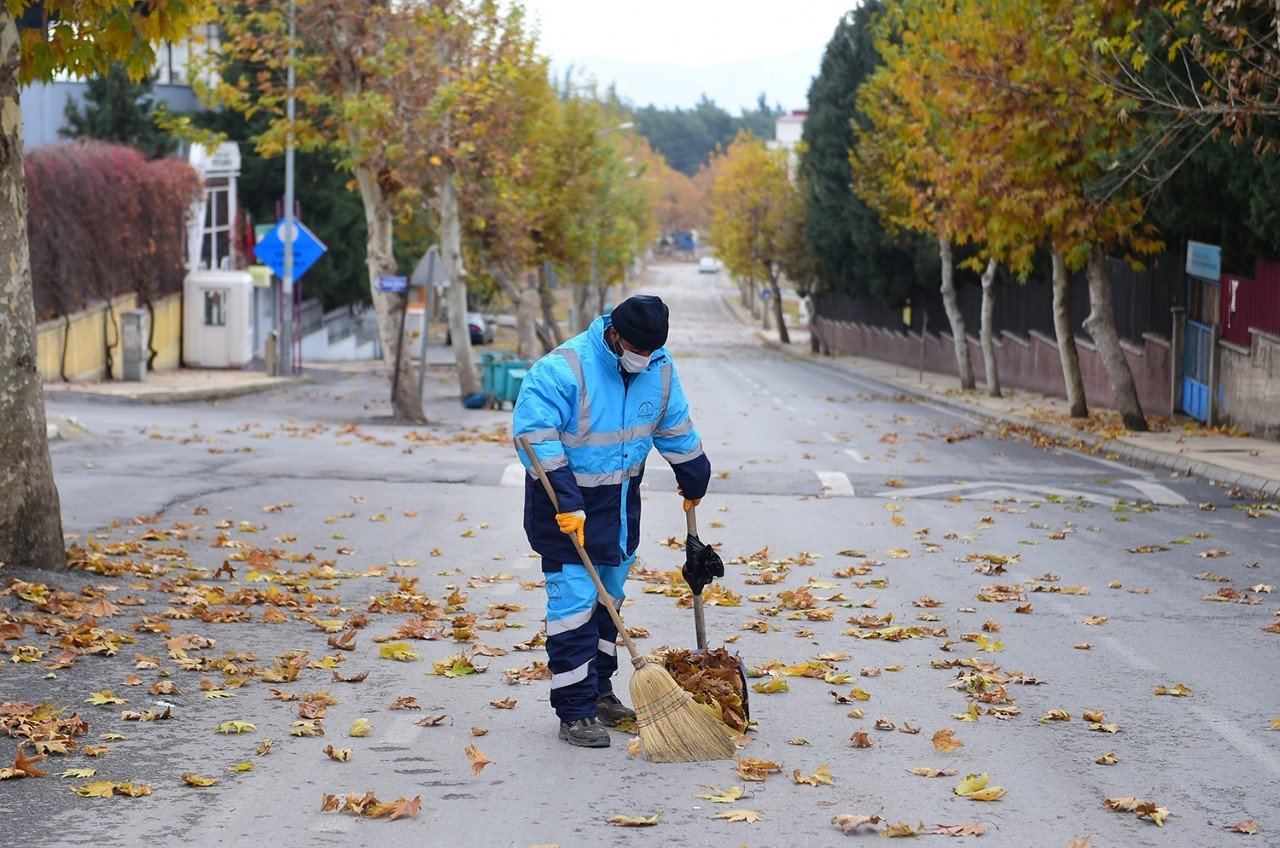 Temizlik İşçisinin Duyarlılığı Takdir Topladı