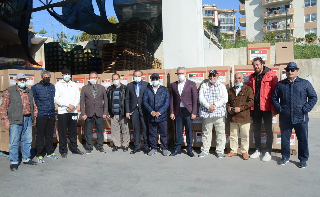 Kuşadası’nda Yaşayan Kuveytliler, Kentteki İhtiyaç Sahiplerini Sevindirdi