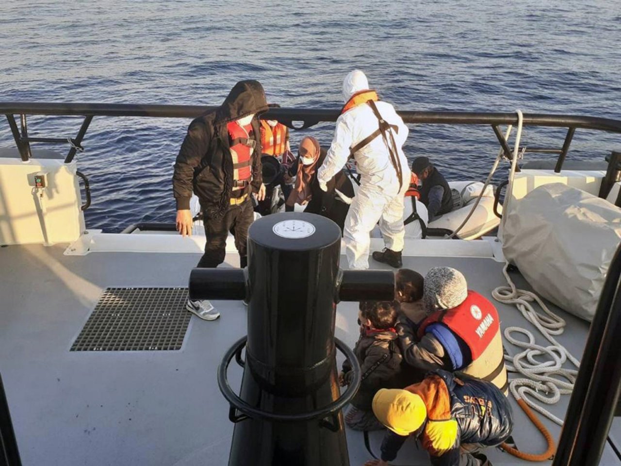 35 Düzensiz Göçmen Kurtarıldı