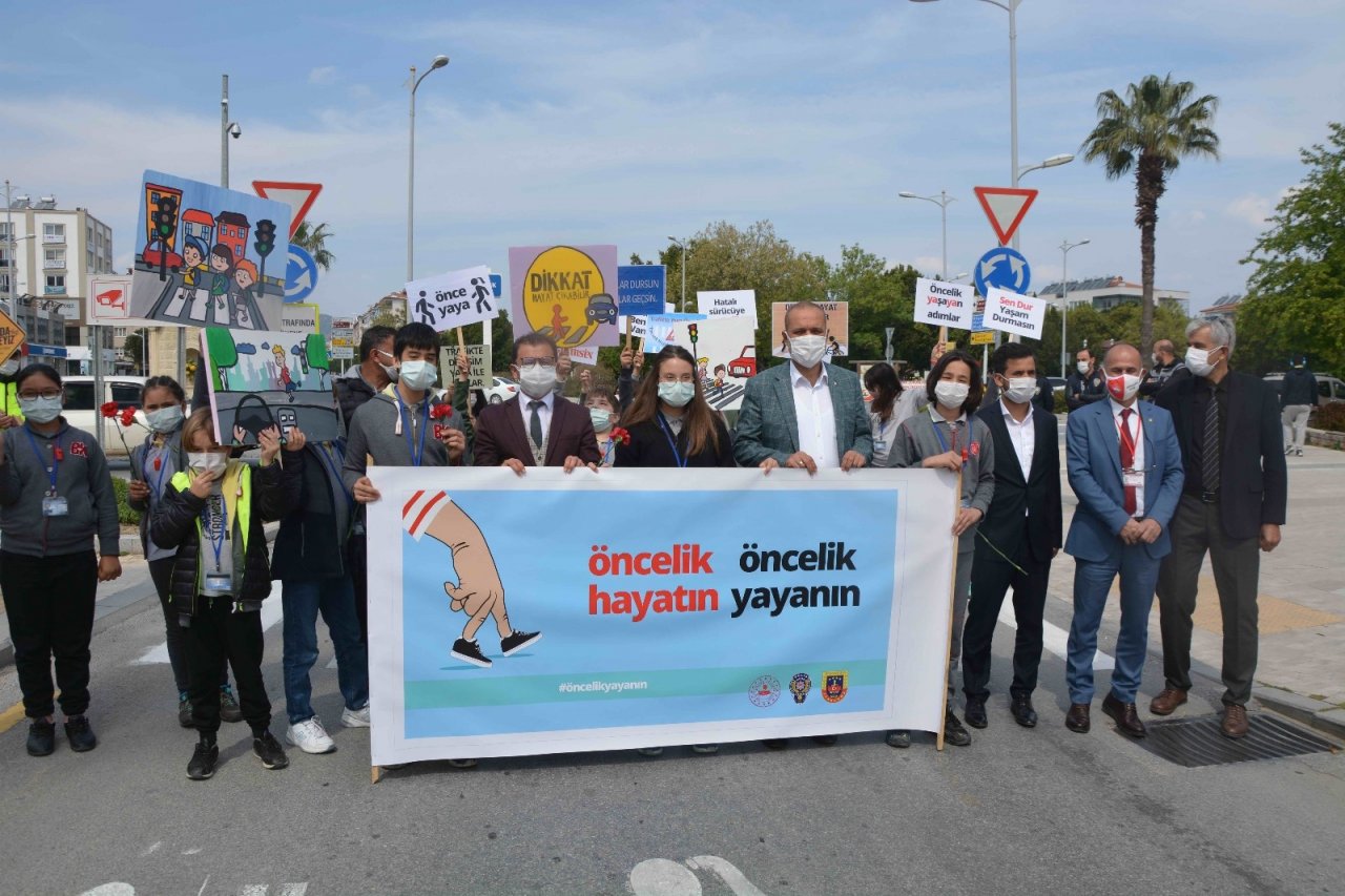 Ortaca’da "yaya Önceliği Kırmızı Çizgimizdir" Etkinliği Düzenlendi