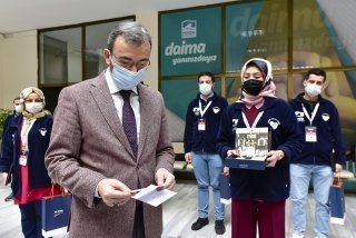 Pendik’te Her Eve Hijyen Seti Dağıtımı Başladı