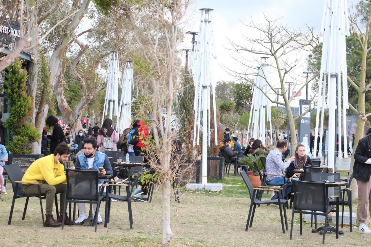 Çok Yüksek Riskli İller Grubundaki Antalya’da Yeni Kısıtlamalar