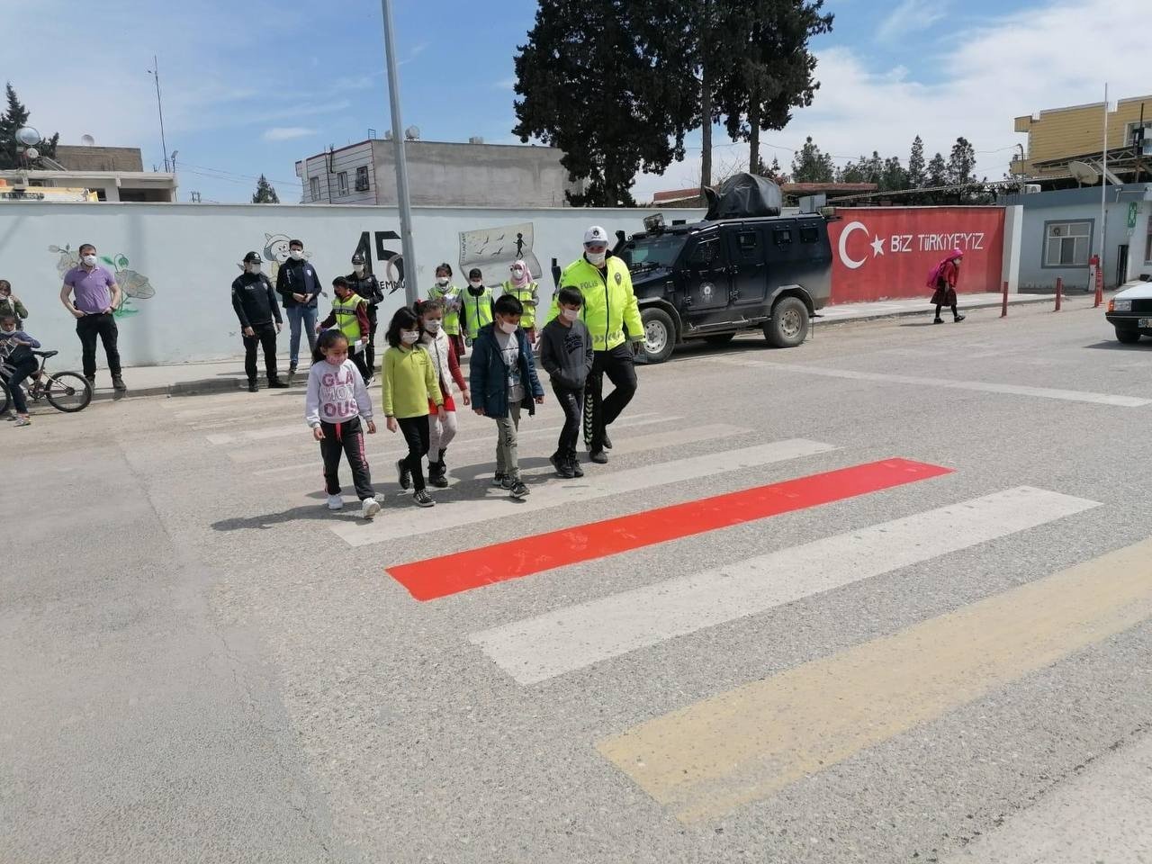Suriye Sınırında "yaya Önceliği Kırmızı Çizgimiz” Etkinliği