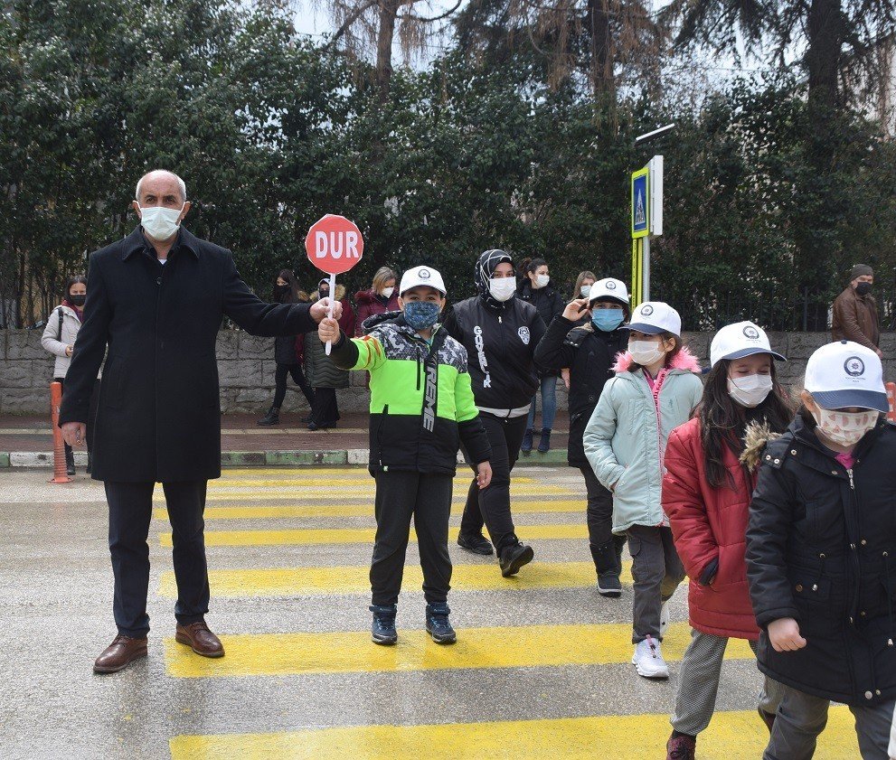 “yayalar Kırmızı Çizgimiz”