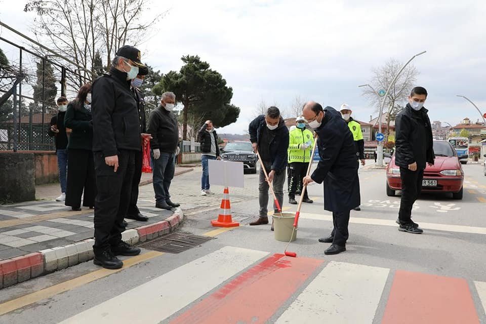 Vali Güner Kırmızı Çizgi İle Trafikte Yaya Önceliğine Dikkat Çekti