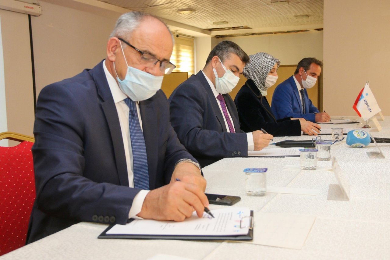 Yahyalı’da Halı Dokuma Kursu Açılması İçin Protokol İmzalandı