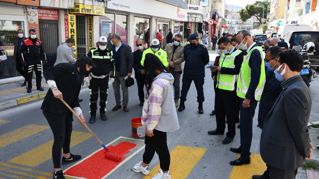 Söke’de ’yaya Önceliği Kırmızı Çizgimizdir" Etkinliği