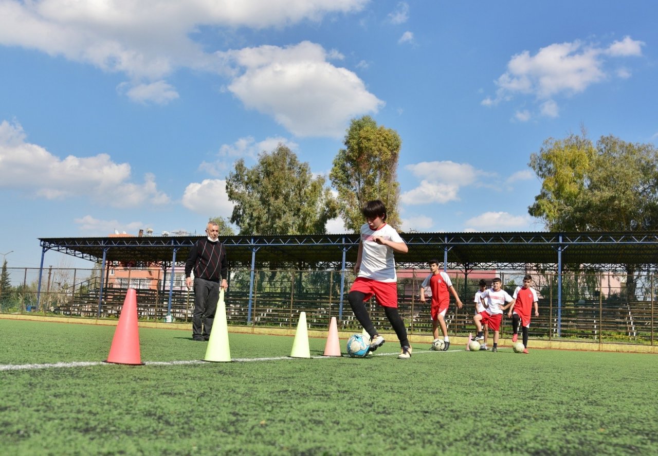Yüreğir’de Futbol Kursları Başladı