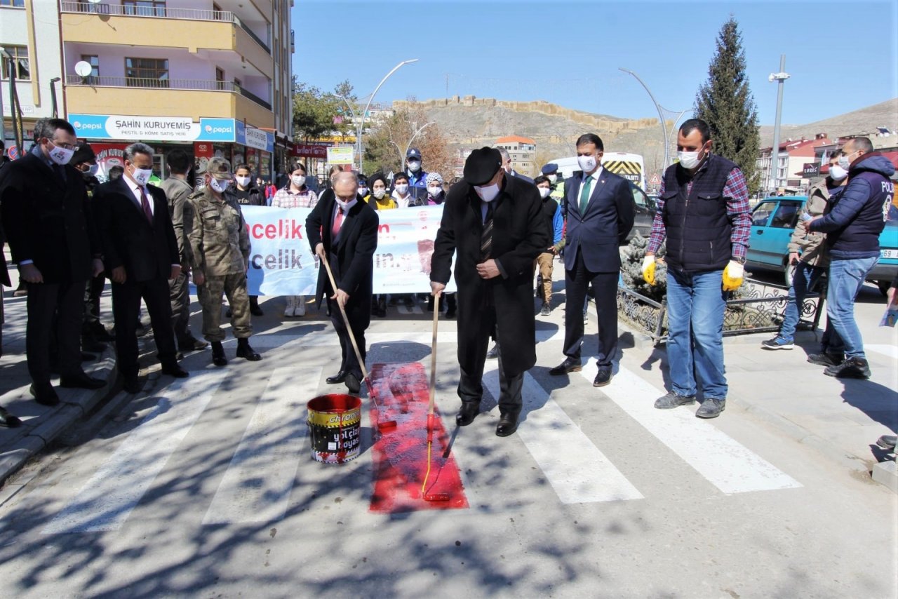 Bayburt’ta Yaya Geçitlerine ’kırmızı Çizgi’ Uygulaması