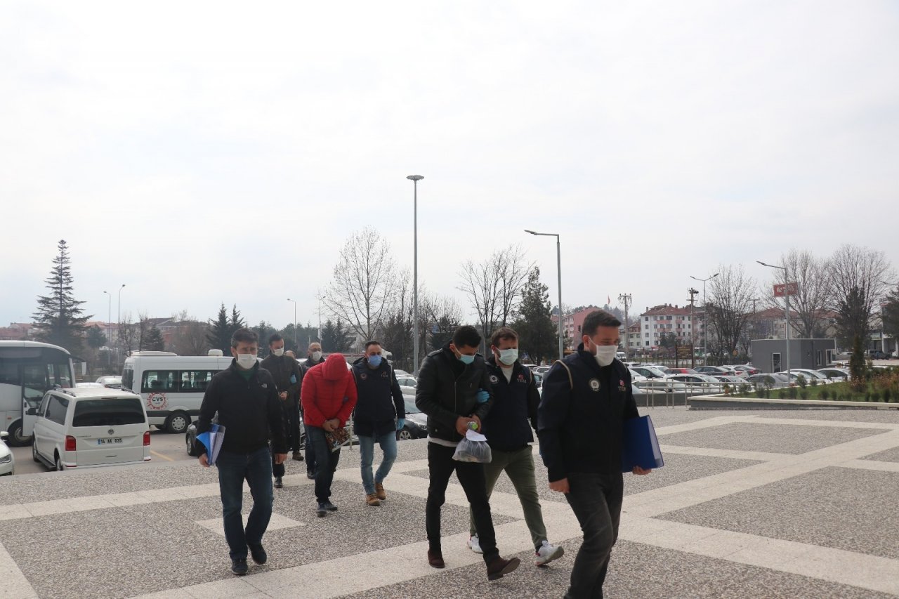 Bolu’da Fetö Şüphelisi 6 Kişi Adliyeye Sevk Edildi