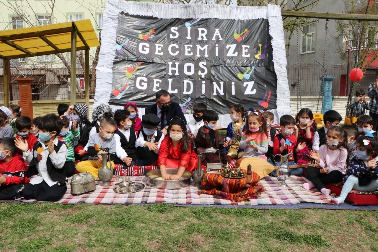 Kayapınar Kaymakamı Koç, Miniklerin Sevinçlerine Ortak Oldu