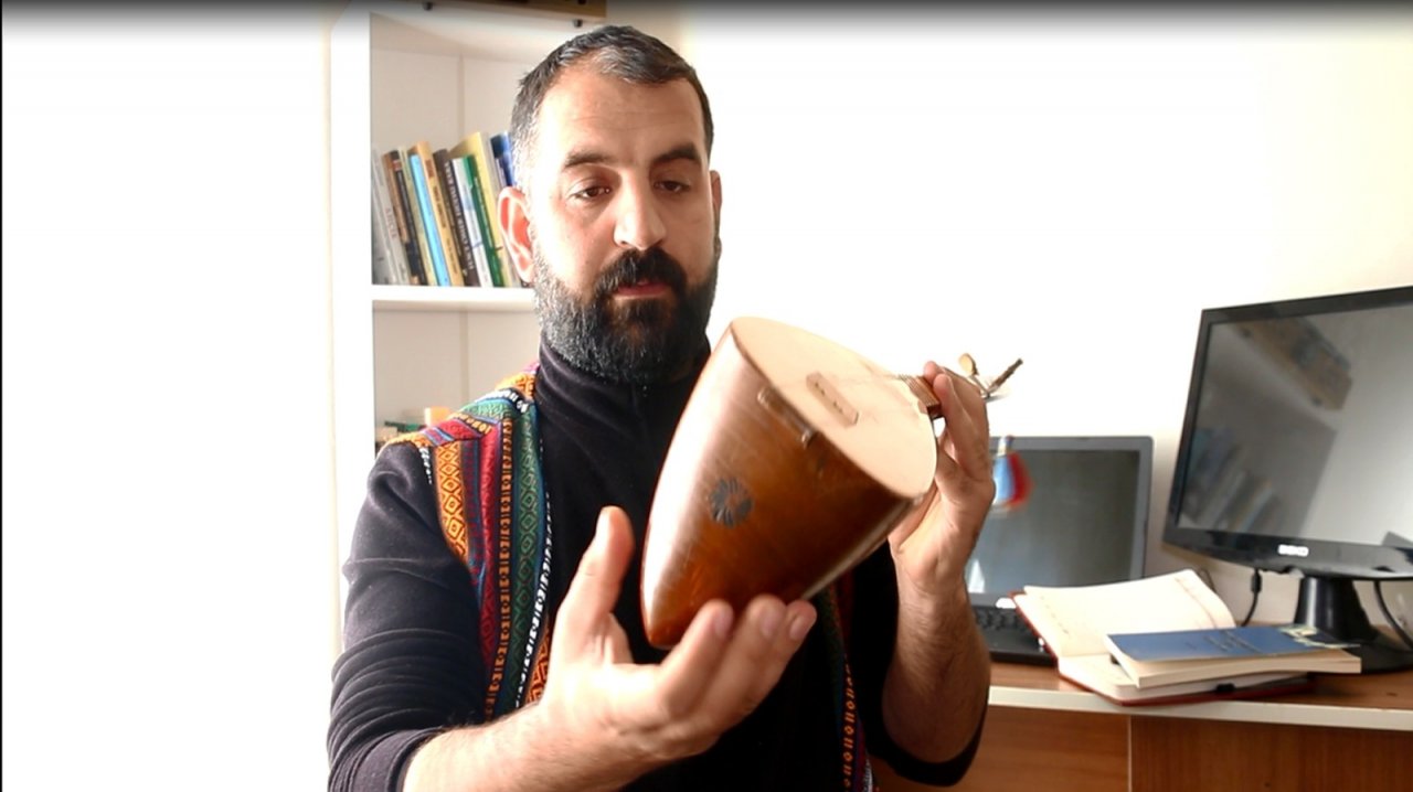 3 Bin Yıllık Geleneği 100 Yıllık Ruzba Sazıyla Sürdürüyor