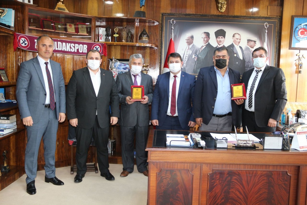 Gmi̇s Personeli Akgün Ve Dübüş Emekliye Ayrıldı
