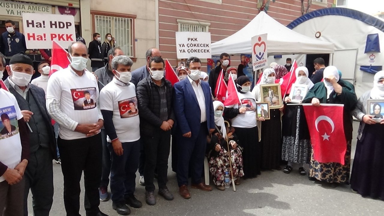 Evlat Nöbetindeki Aileler, Zorla Nöbete Katıldıkları İddialarını Yalanladı