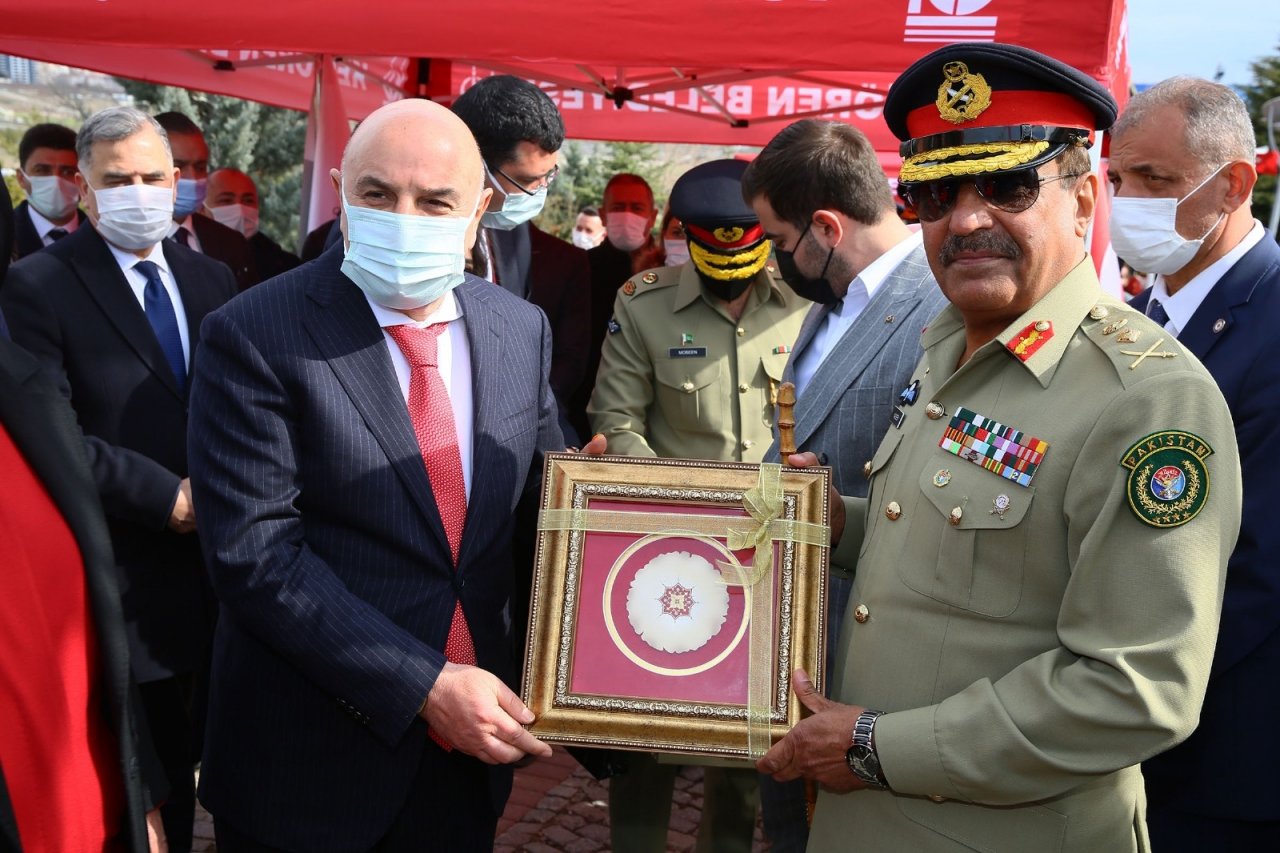 Pakistan Genelkurmay Başkanı Raza’dan Altınok’a Pakistan Daveti