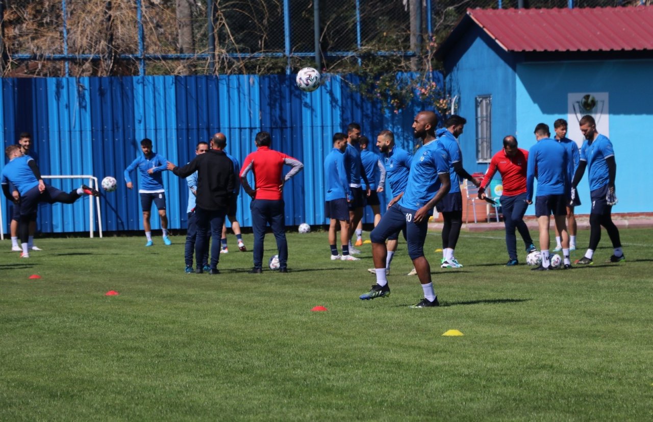 Adana Demirspor, Gözünü Süper Lig’e Dikti