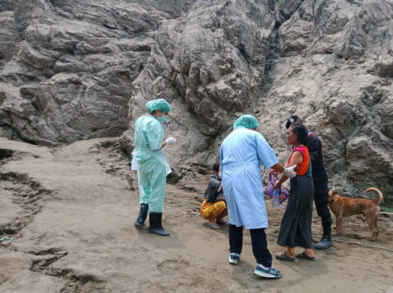 Myanmar Ordusundan Sivillerin Bulunduğu Bölgelere Hava Saldırıları