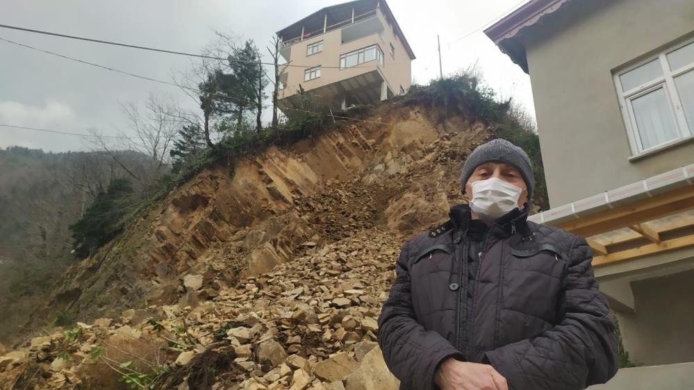 Rize’nin İ̇kizdere İlçesinde Heyelana Maruz Kalan Evler Yıkılacak