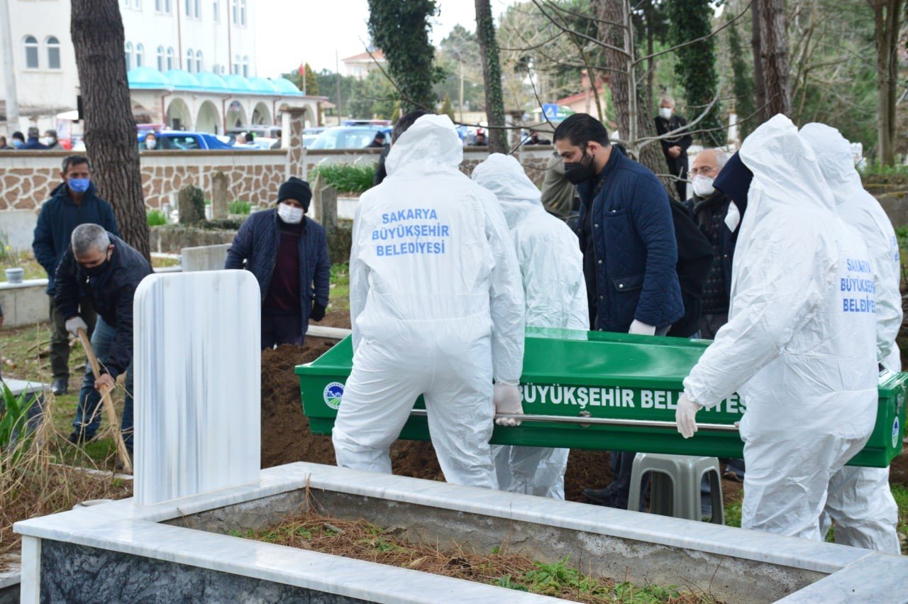 Korona Virüse Yenilen Muhtar Son Yolculuğuna Uğurlandı