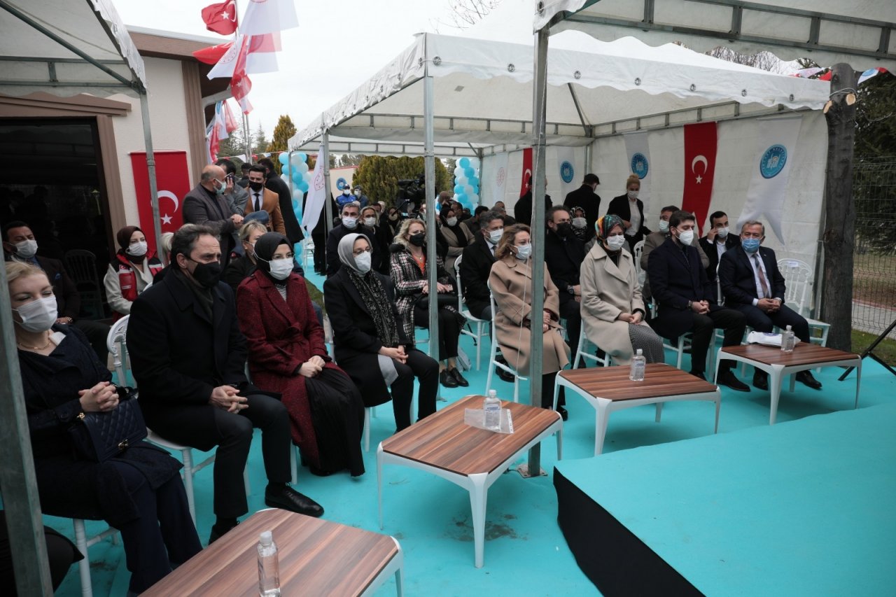 Akyurt’ta İki Kütüphane Birden Açıldı