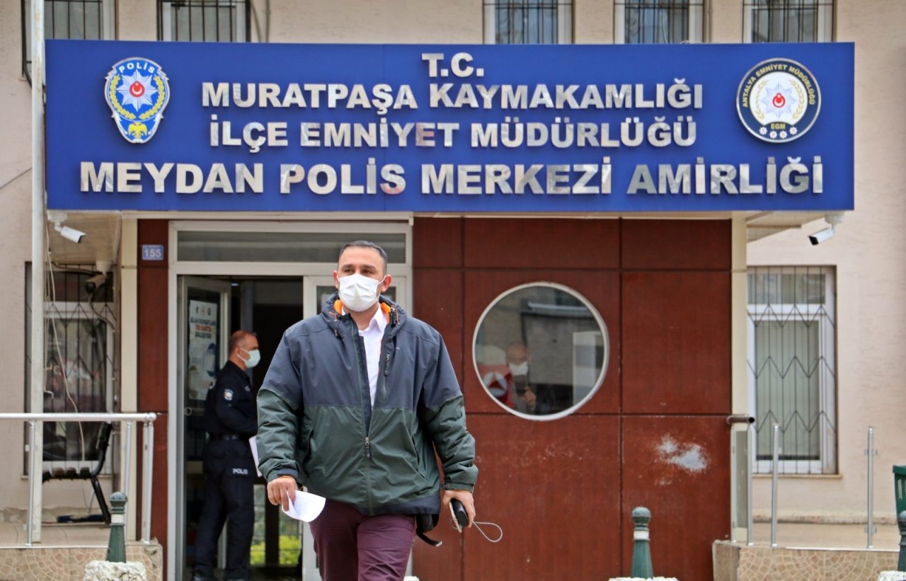 Sokak Ortasında Dayak Yiyen Kadını Kurtarmak İçin Hayatını Hiçe Saydı