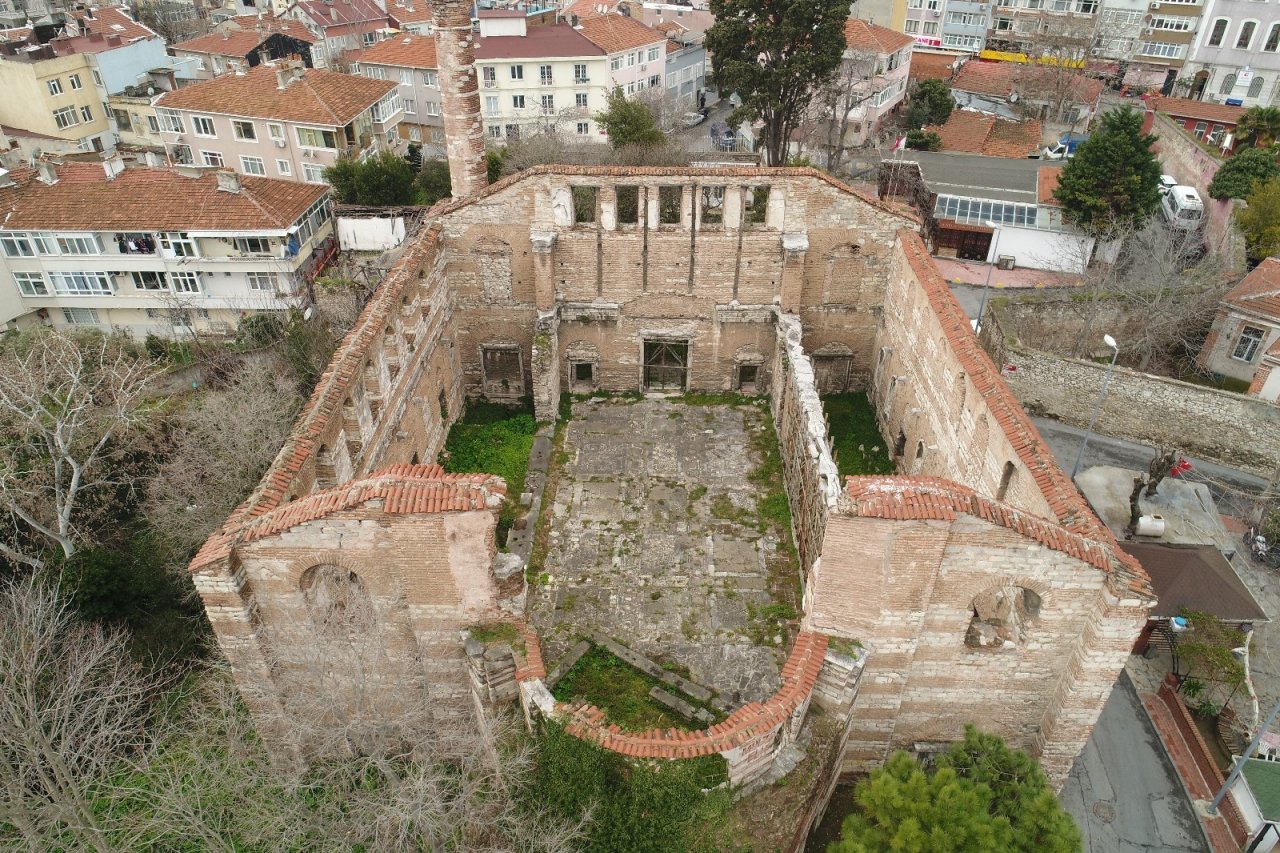Ayasofya’dan 100 Yıl Eski İ̇mrahor Camii İçler Acısı Halde