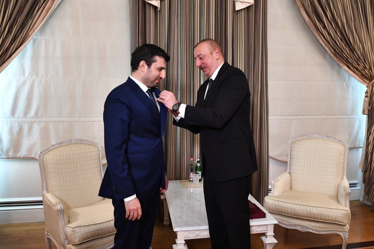 Azerbaycan’dan Bayraktar Kardeşlere Karabağ Nişanı