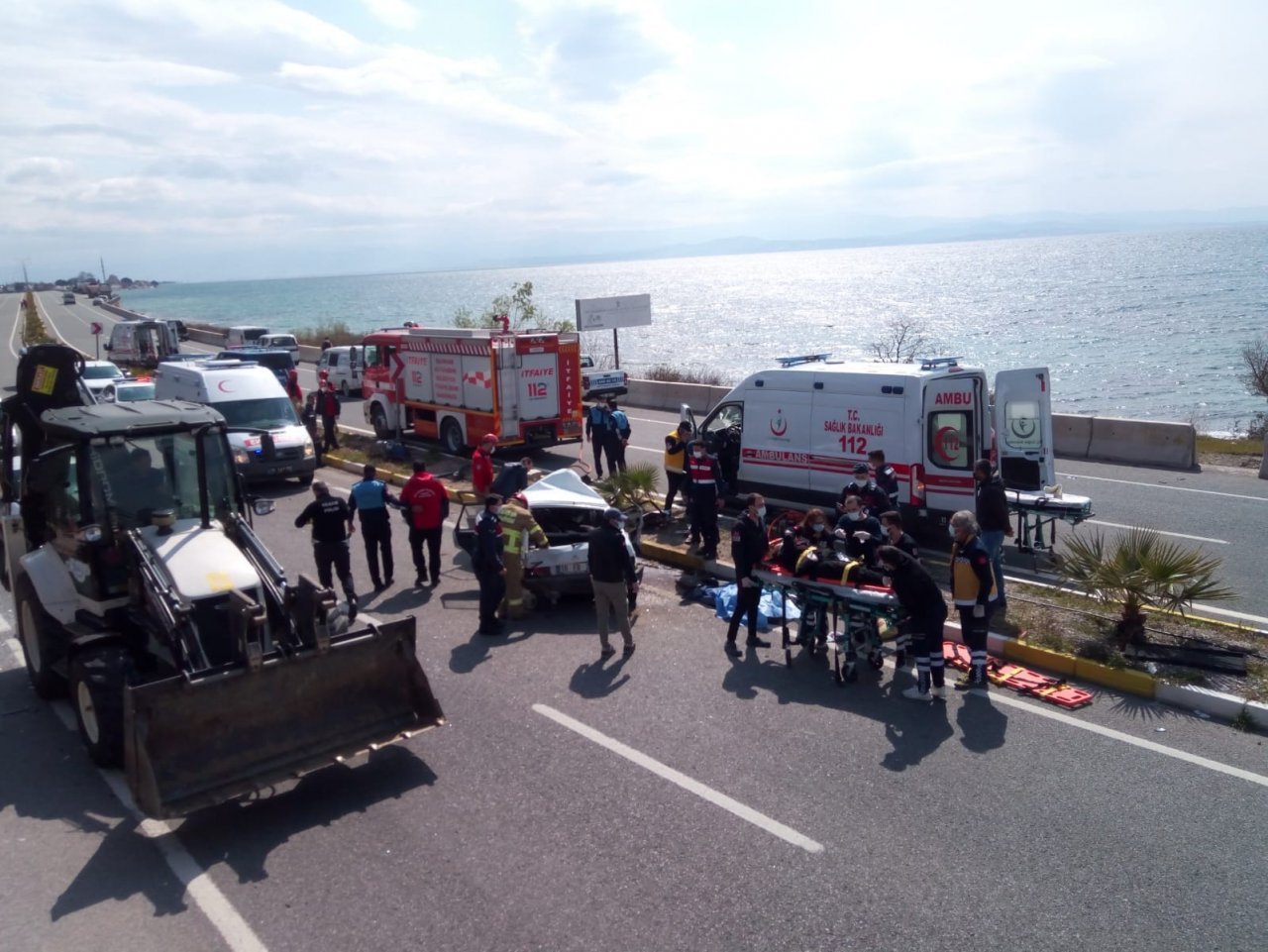 Edremit’te Zincirleme Kaza: 1 Ölü, 3 Yaralı
