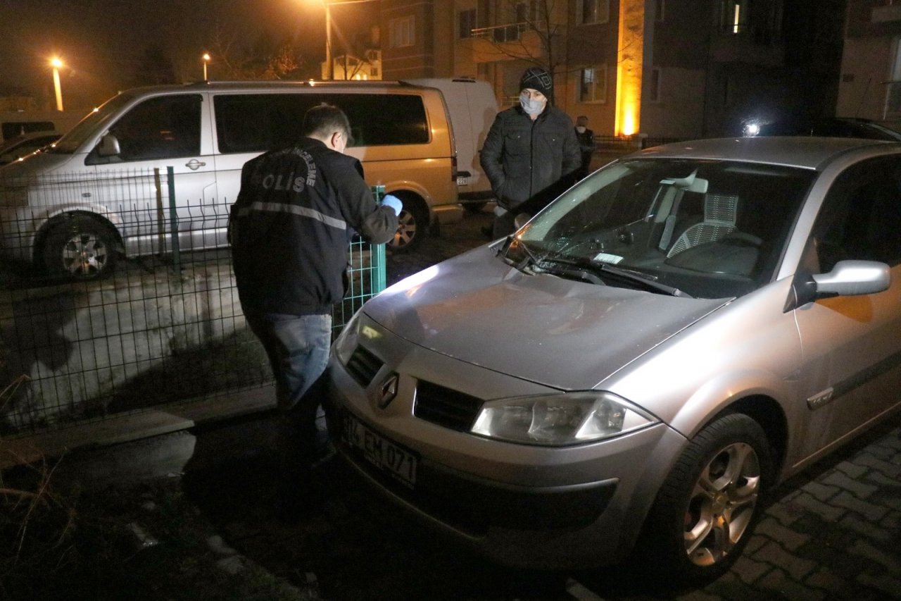 3. Kattan Otomobilin Üzerine Düşen Kadın Yaralandı