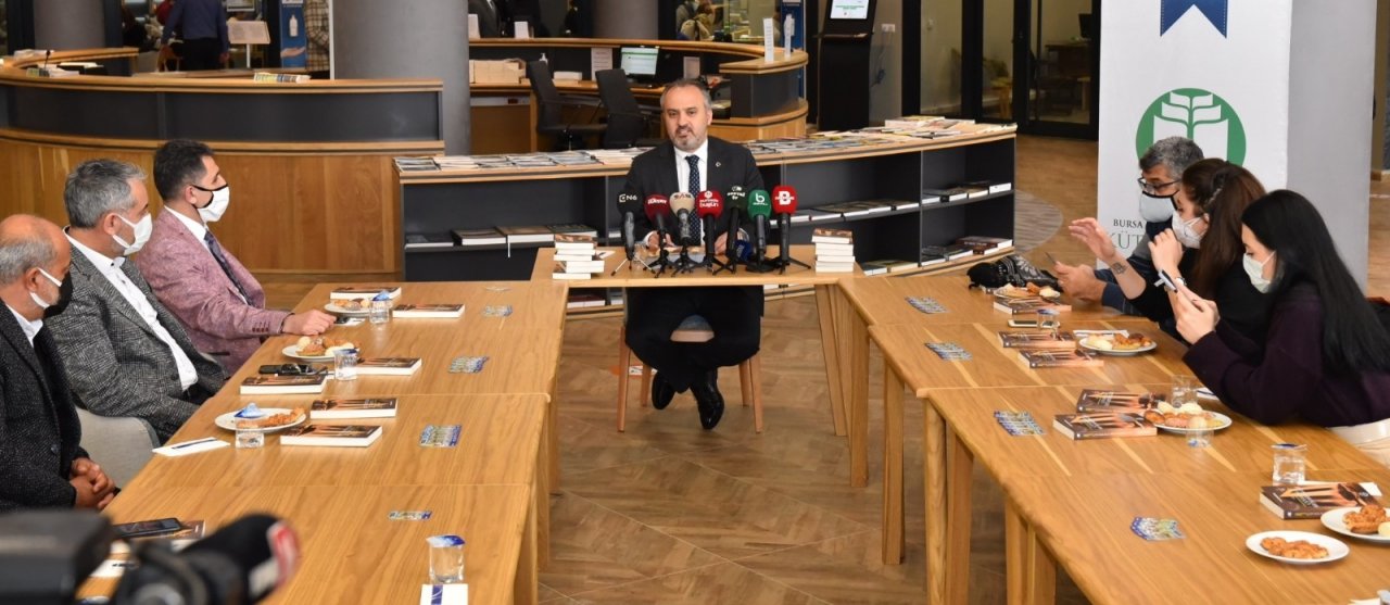 Bursa’da Çok Okuyan Çok Gezer