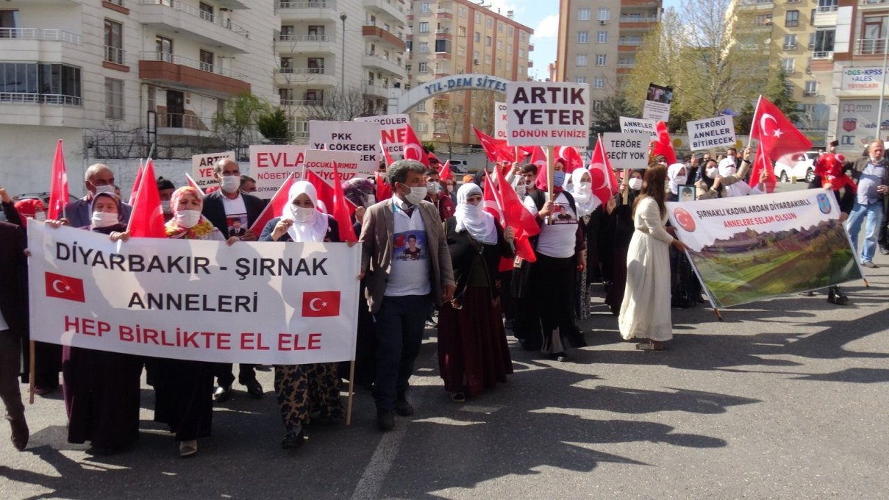 Diyarbakır Ve Şırnak Annelerinden Teröre Lanet Yürüyüşü