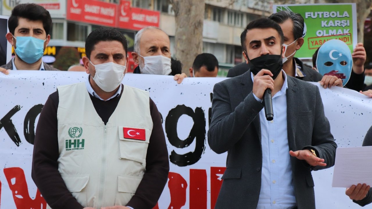 Denizli’de Stk’lardan Doğu Türkistan’daki Soykırıma Kınama Ü