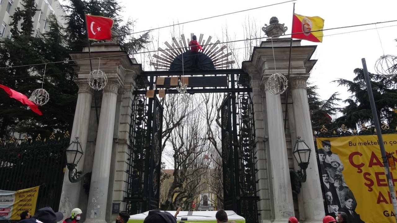Ekrem İ̇mamoğlu’na Sitem Edip İntihara Kalkıştı