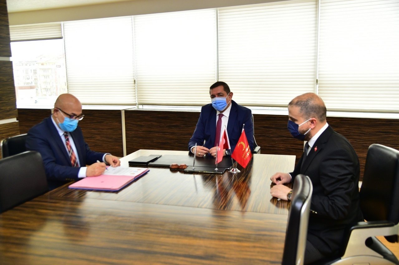 Başkan Vidinlioğlu’ndan Yerel Basına Destek