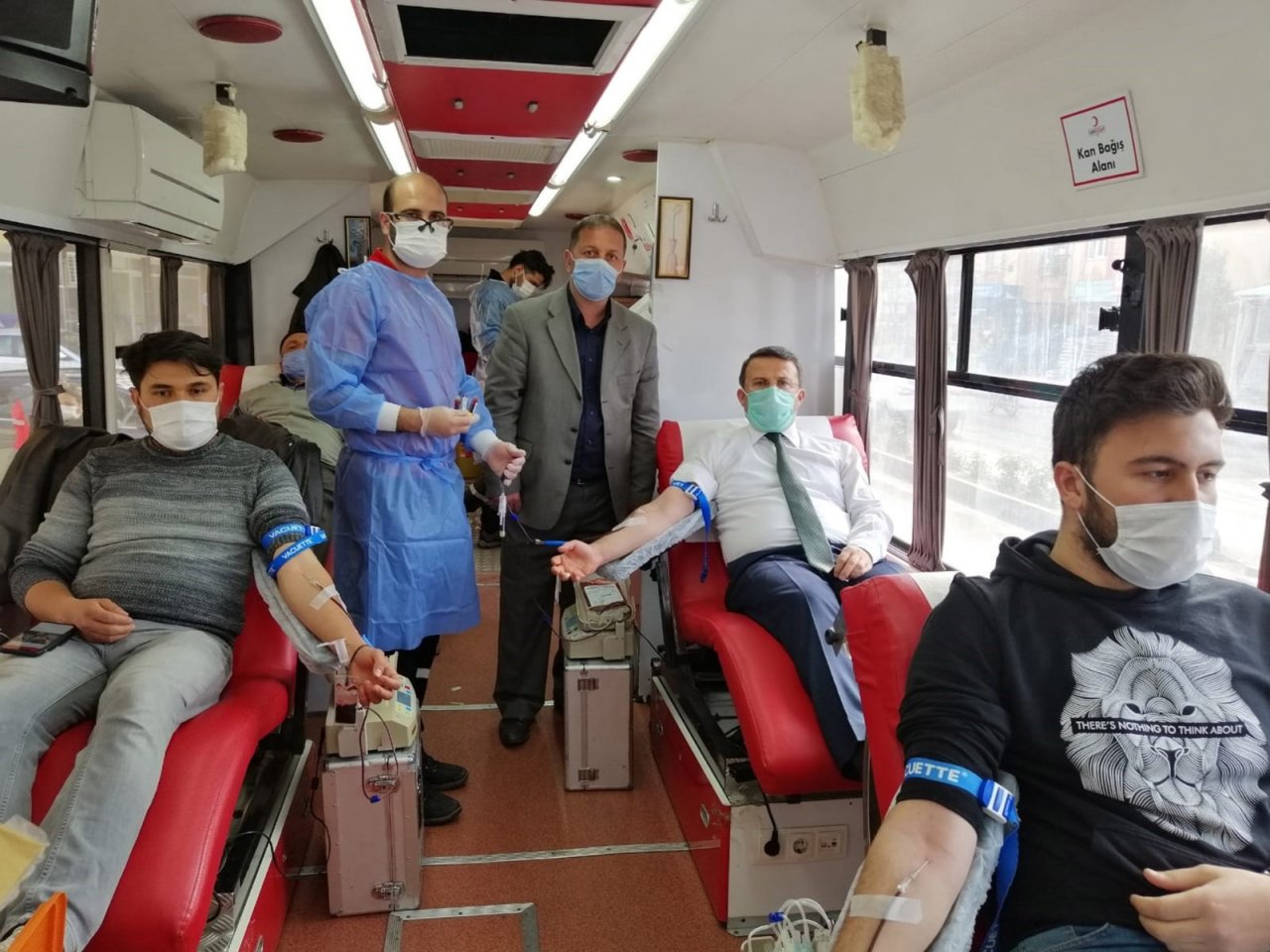 Kaymakam Çimşit, Kan Bağışında Bulundu
