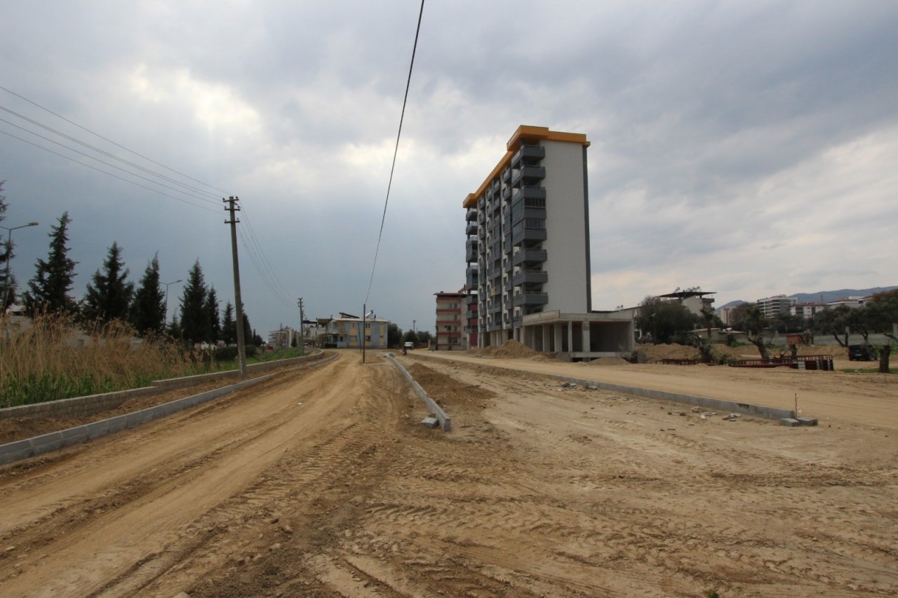 Nazilli’de Yol Yapım Çalışmaları Sürüyor