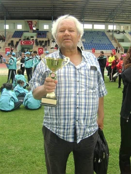 Geçirdiği Kaza Sonucu Boynu Kırılan Duayen Spor Hocası Sağlığına Kavuştu