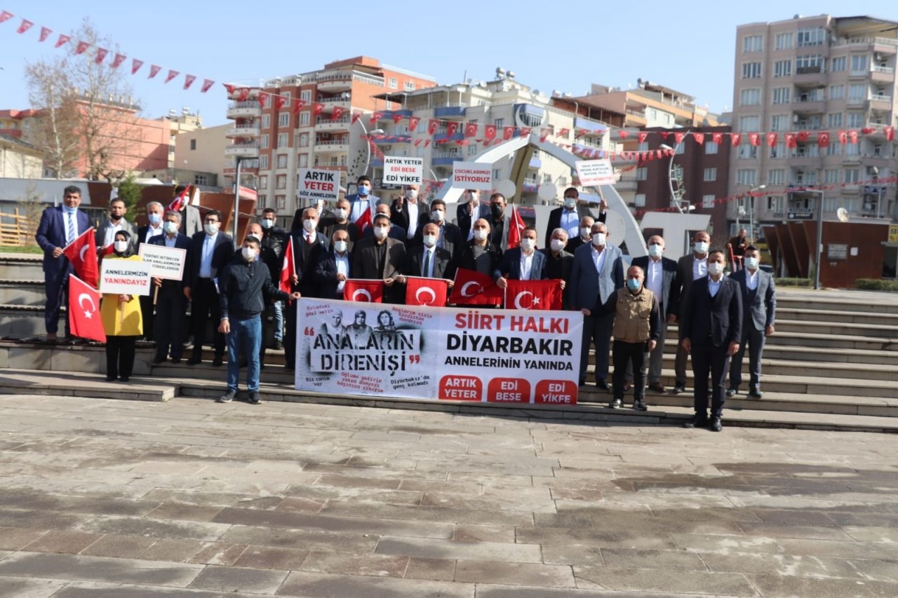 Diyarbakır Annelerine Destek İçin Siirt’ten Yola Çıktılar