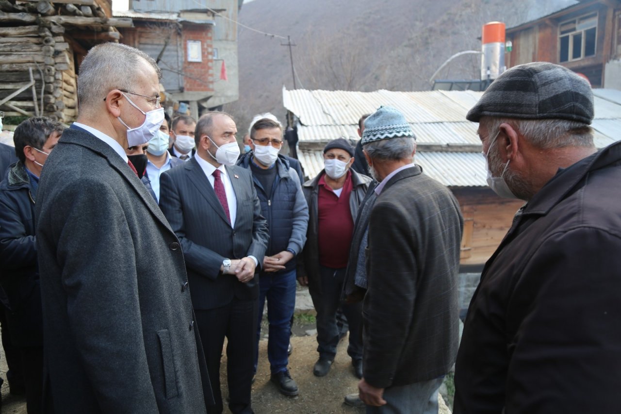 Artvin Valisi Doruk: "yangınlar Farklı Nedenlerden Ortaya Çıkıyor, Üzerinde Çalışıyoruz"