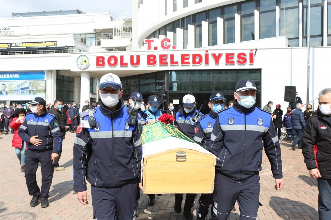 Görevi Başında Kalp Krizi Geçiren Belediye Çalışanı Defnedildi