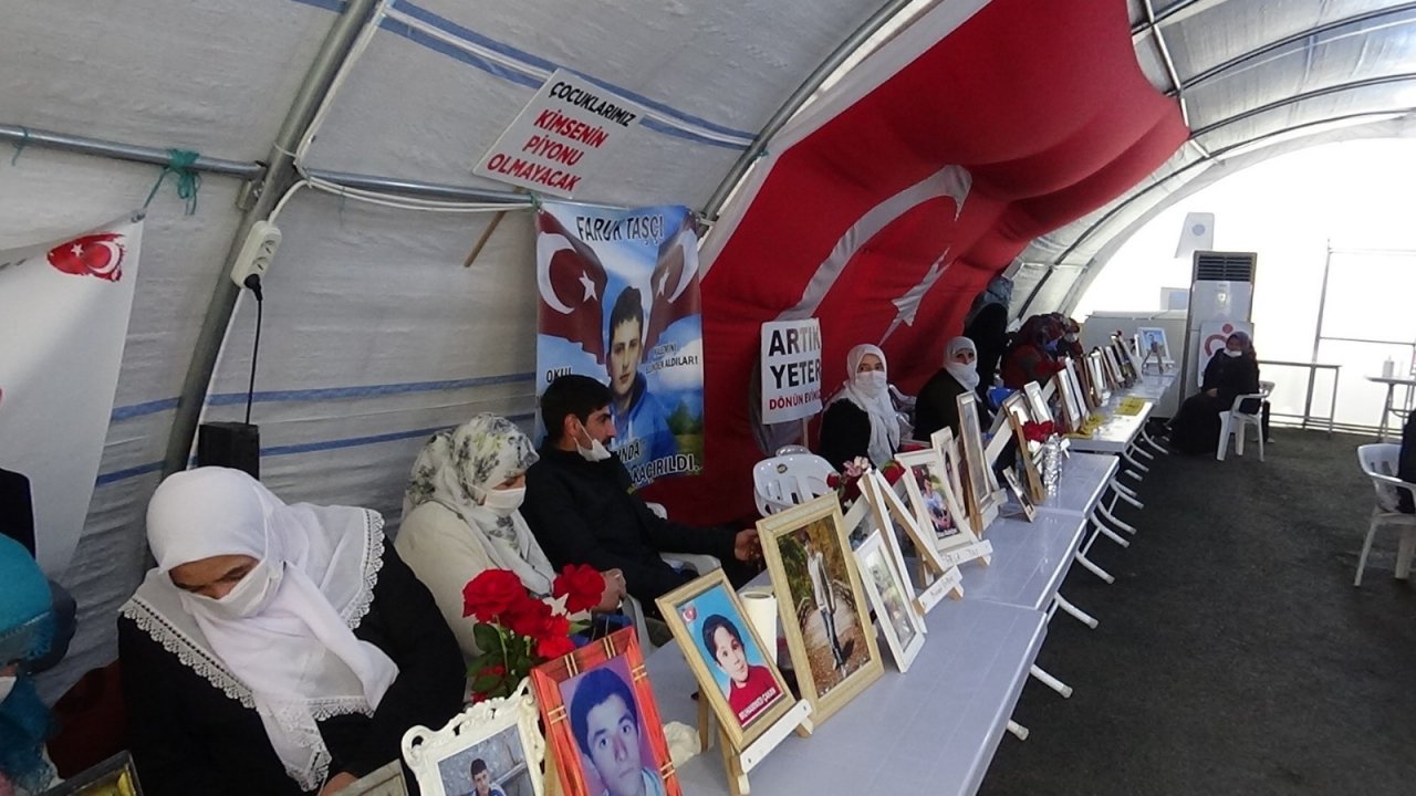 Evlat Nöbetindeki Kardeşten Ağabeyine Çağrı: "ağabeyim Gel Teslim Ol, Bu Hasretlik Bitsin"